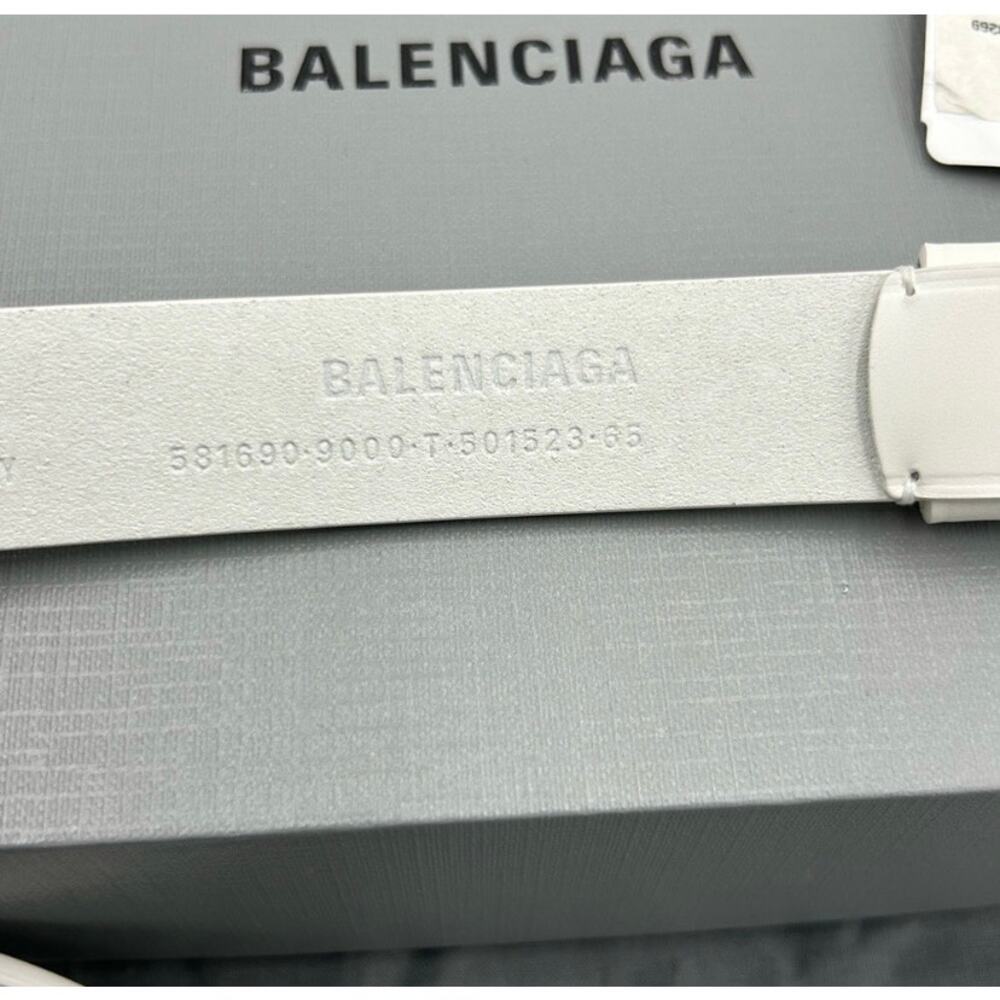 Women's Balenciaga BB white leather belt size 65 cm/26 inches made in Italy - Picture 5 of 7